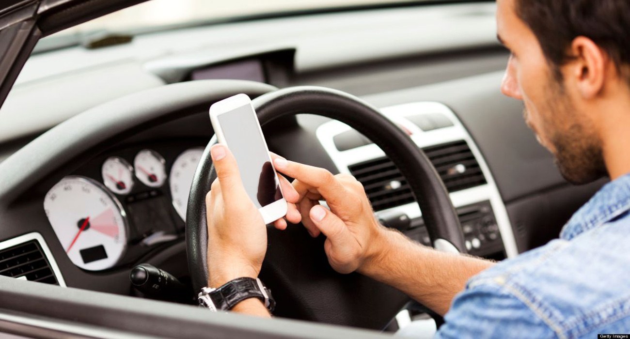 Los conductores adictos al celular son más peligrosos que los ebrios | Garantia Plus