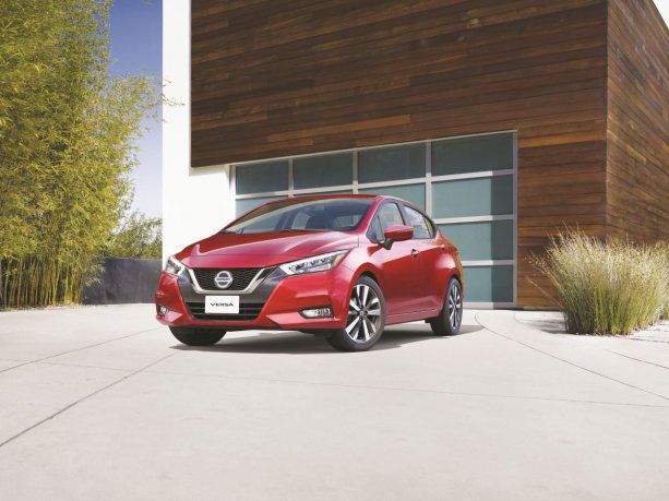 Nissan Versa Exclusive CVT: Mejoras estéticas para modernizarse | Garantia Plus